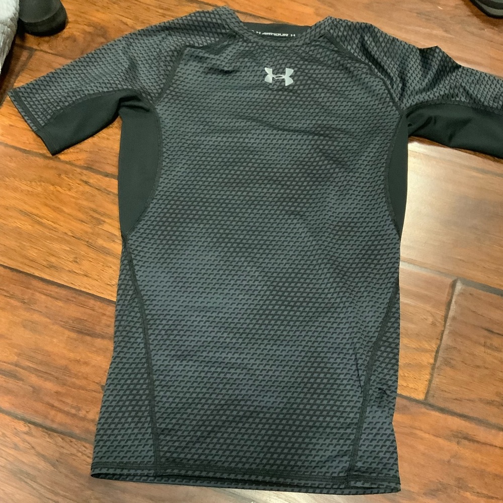 Boys fitted T